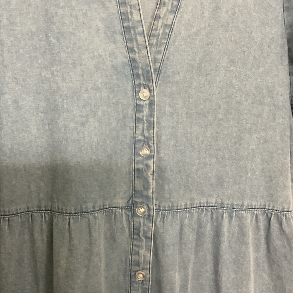 GRACE + KARMA Light Blue Button-Front Tiered Midi Dress. SIZE S - Picture 6 of 8